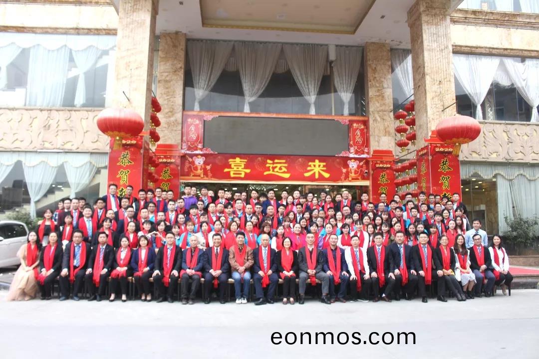 藍勃生(sheng)物(wu)2019年度(du)錶(biao)彰(zhang)暨(ji)2020新(xin)年(nian)糰拜會(hui)隆重擧行(xing)